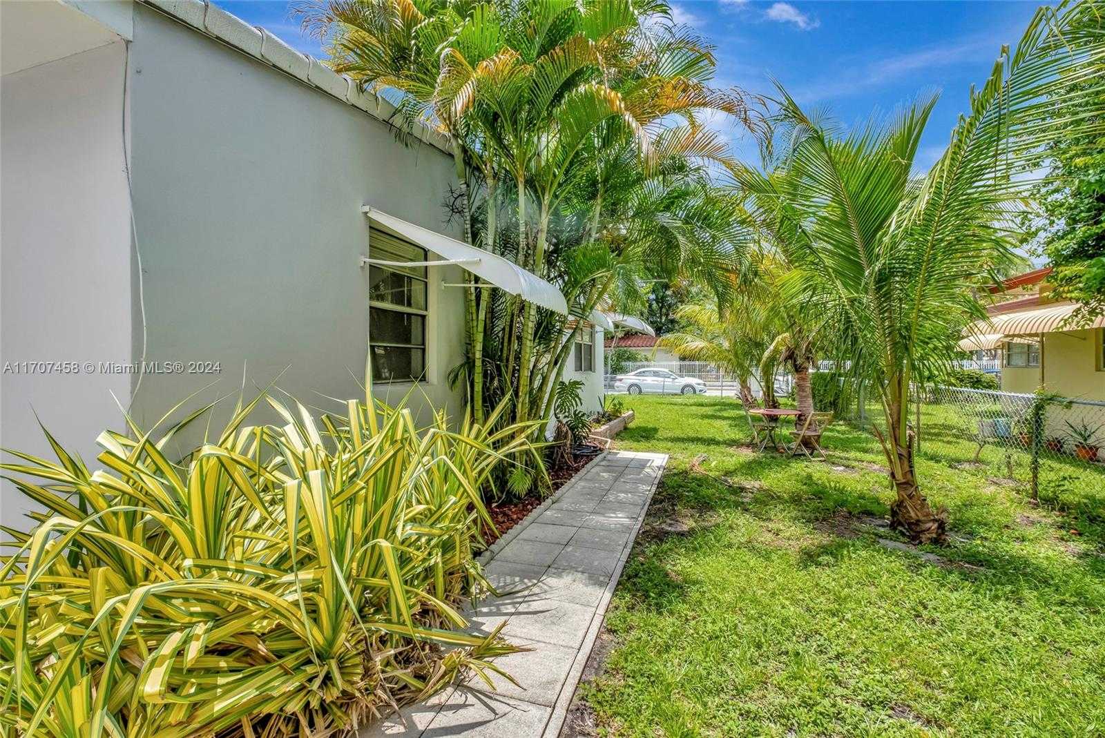 Small Image of 517 SOUTH 19TH AVE, Hollywood Number 24