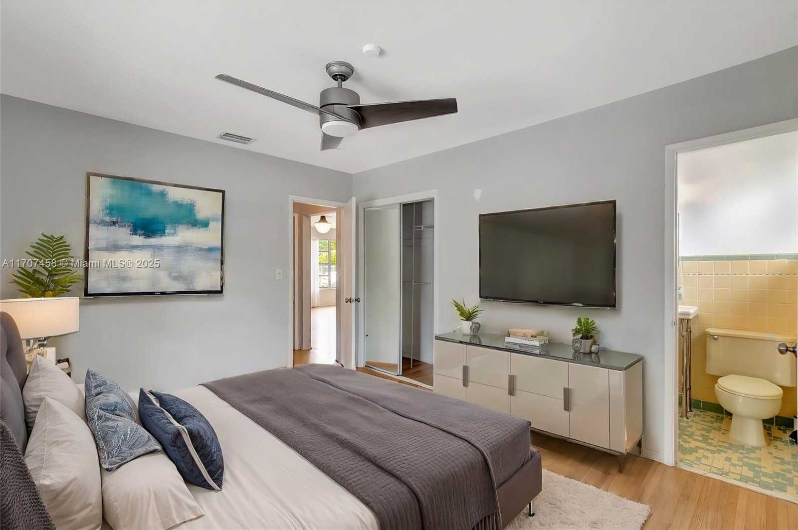 Small Image of 517 SOUTH 19TH AVE, Hollywood Number 7