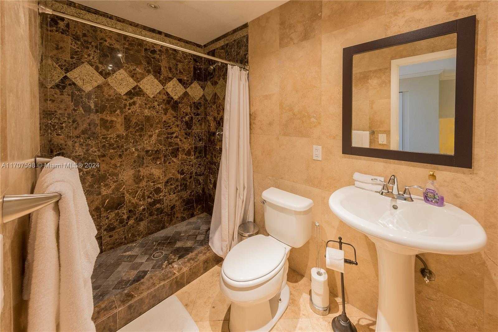 Small Image of 2514, Hollywood Number 3