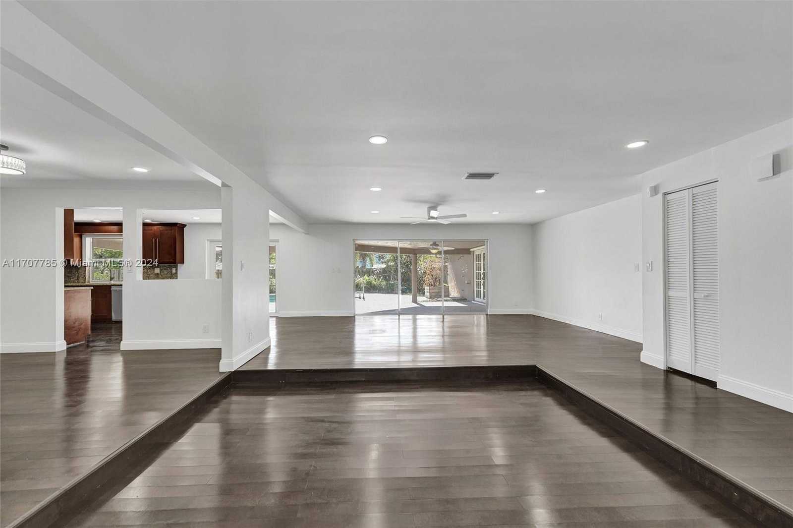 Small Image of 620 NORTH EAST 2ND STREET, Pompano Beach Number 13