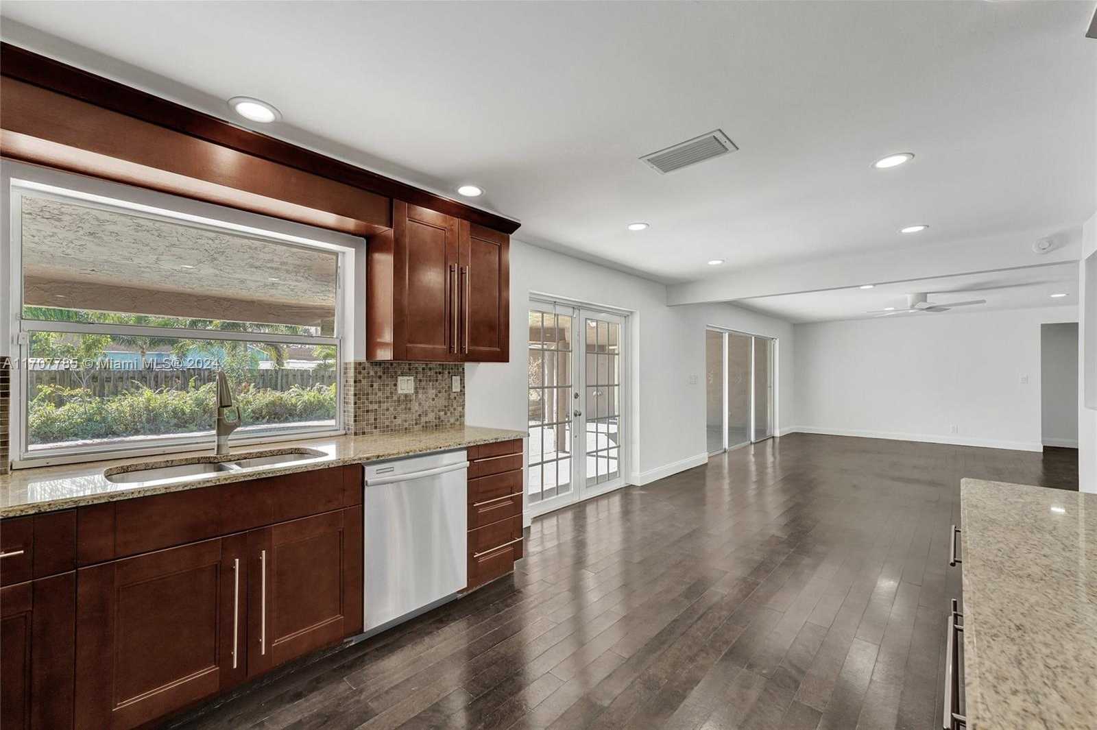 Small Image of 620 NORTH EAST 2ND STREET, Pompano Beach Number 22