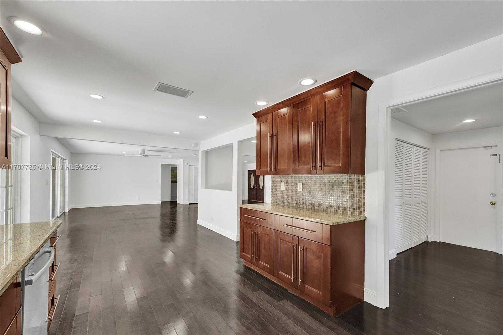 Small Image of 620 NORTH EAST 2ND STREET, Pompano Beach Number 23