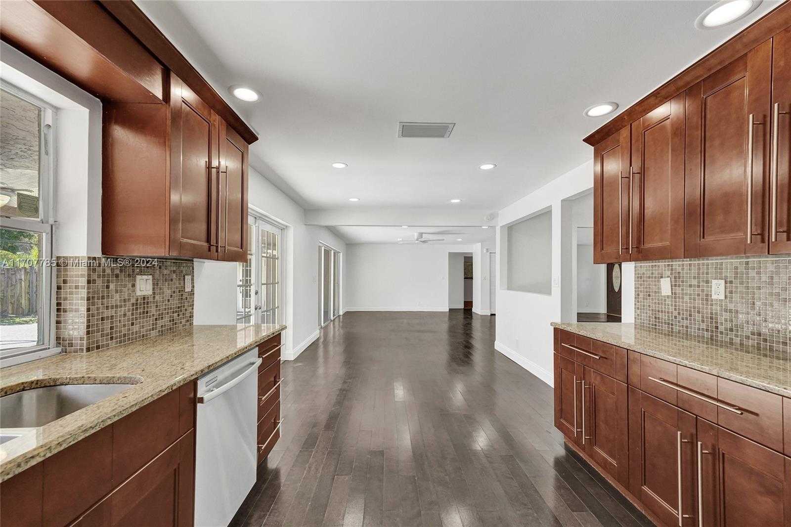 Small Image of 620 NORTH EAST 2ND STREET, Pompano Beach Number 24