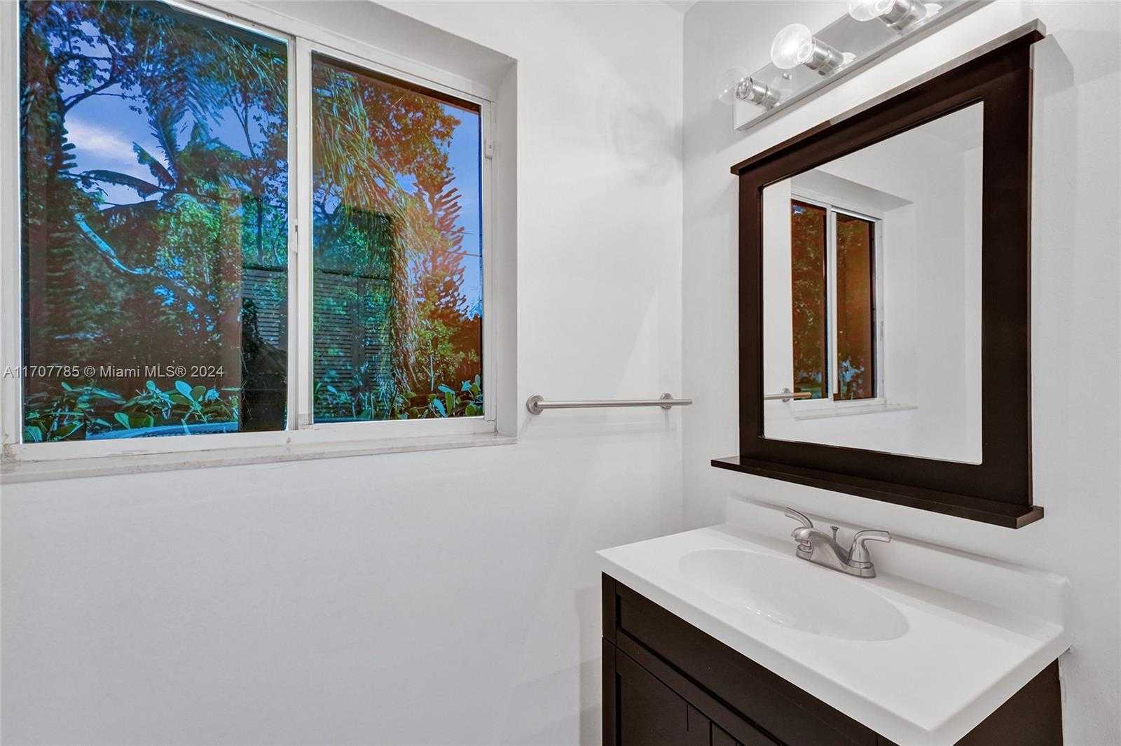 Small Image of 620 NORTH EAST 2ND STREET, Pompano Beach Number 48