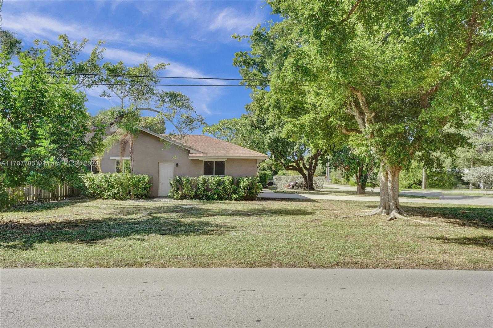 Small Image of 620 NORTH EAST 2ND STREET, Pompano Beach Number 7