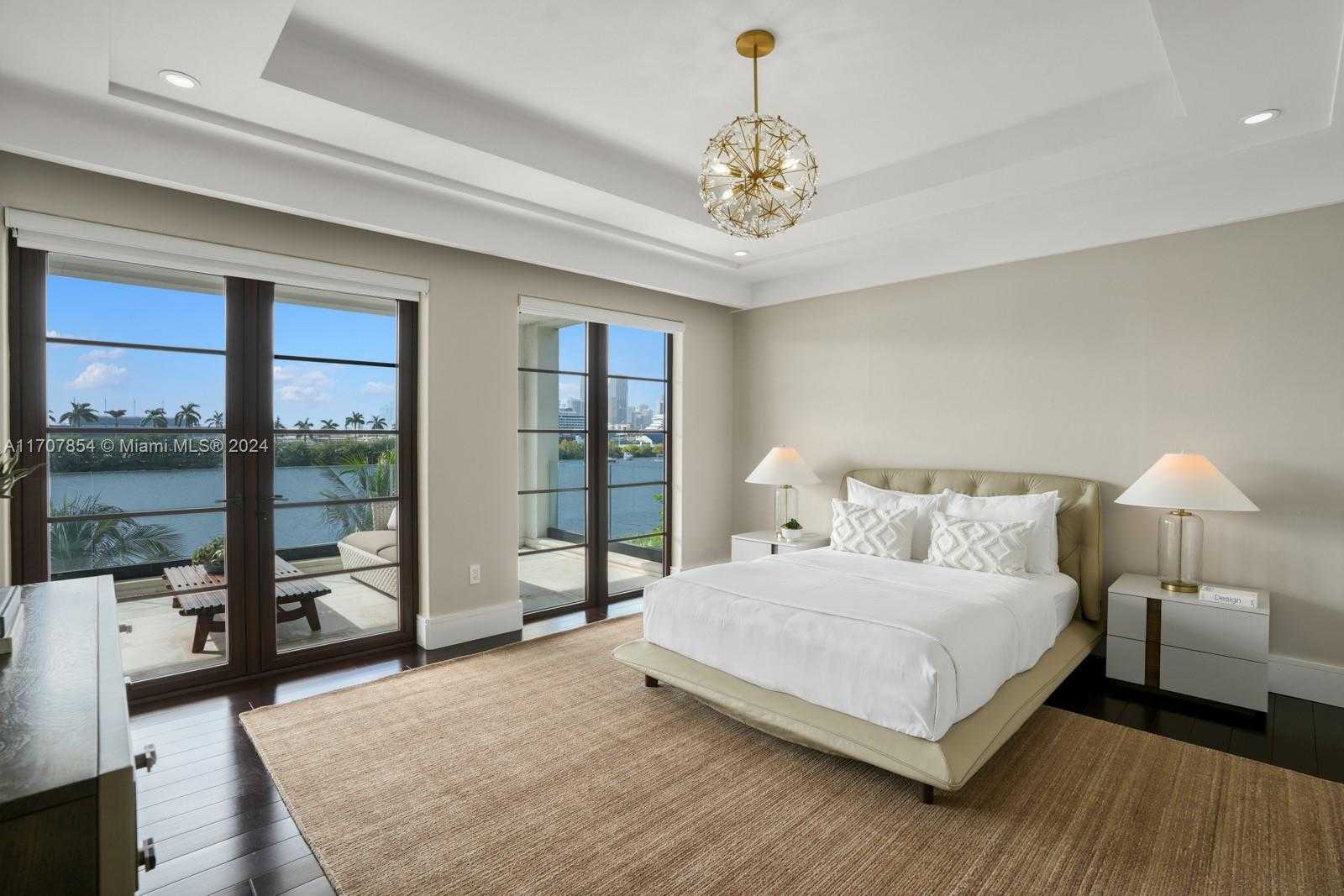 Small Image of 288 SOUTH COCONUT LN, Miami Beach Number 25