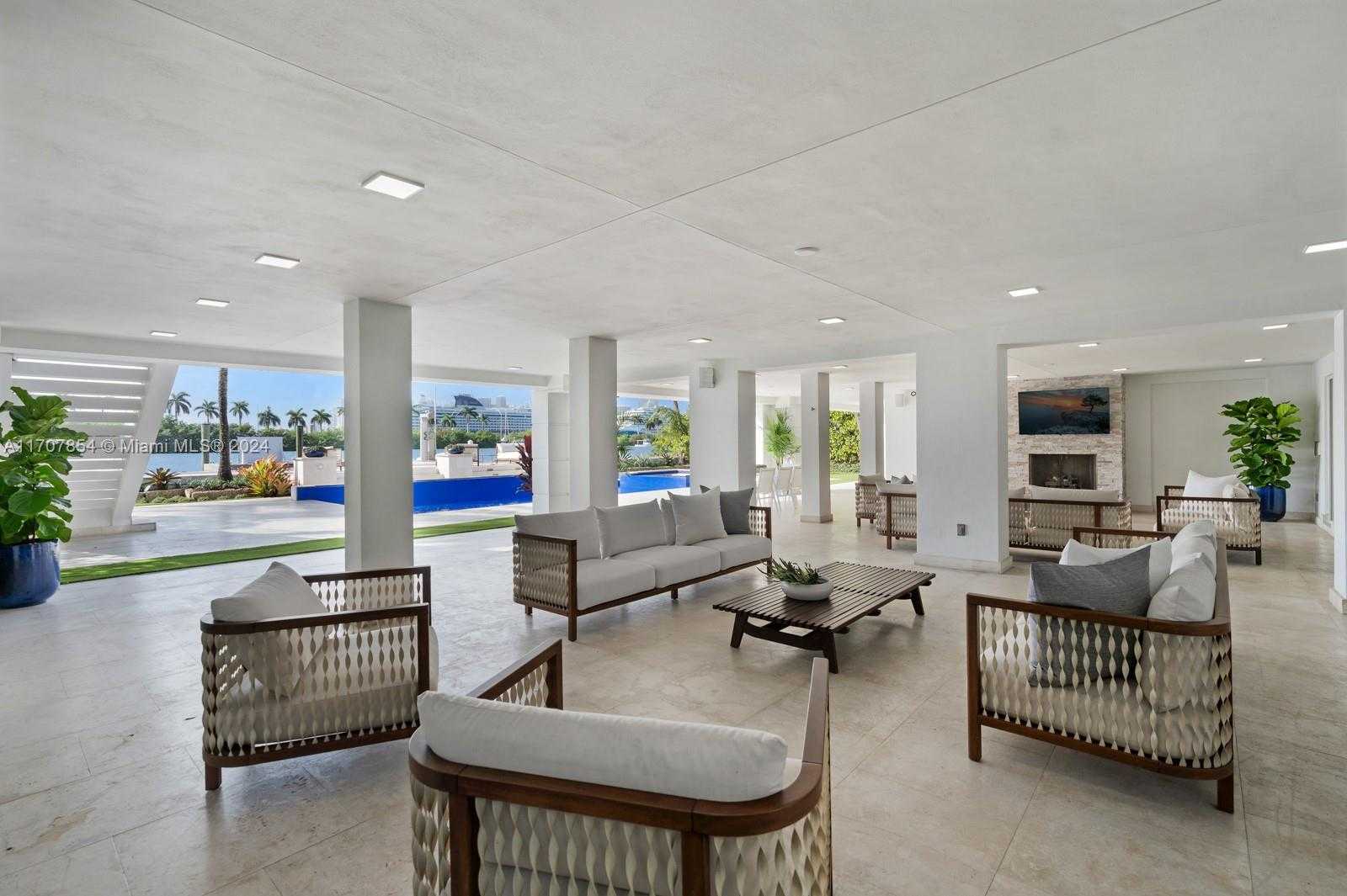 Small Image of 288 SOUTH COCONUT LN, Miami Beach Number 35