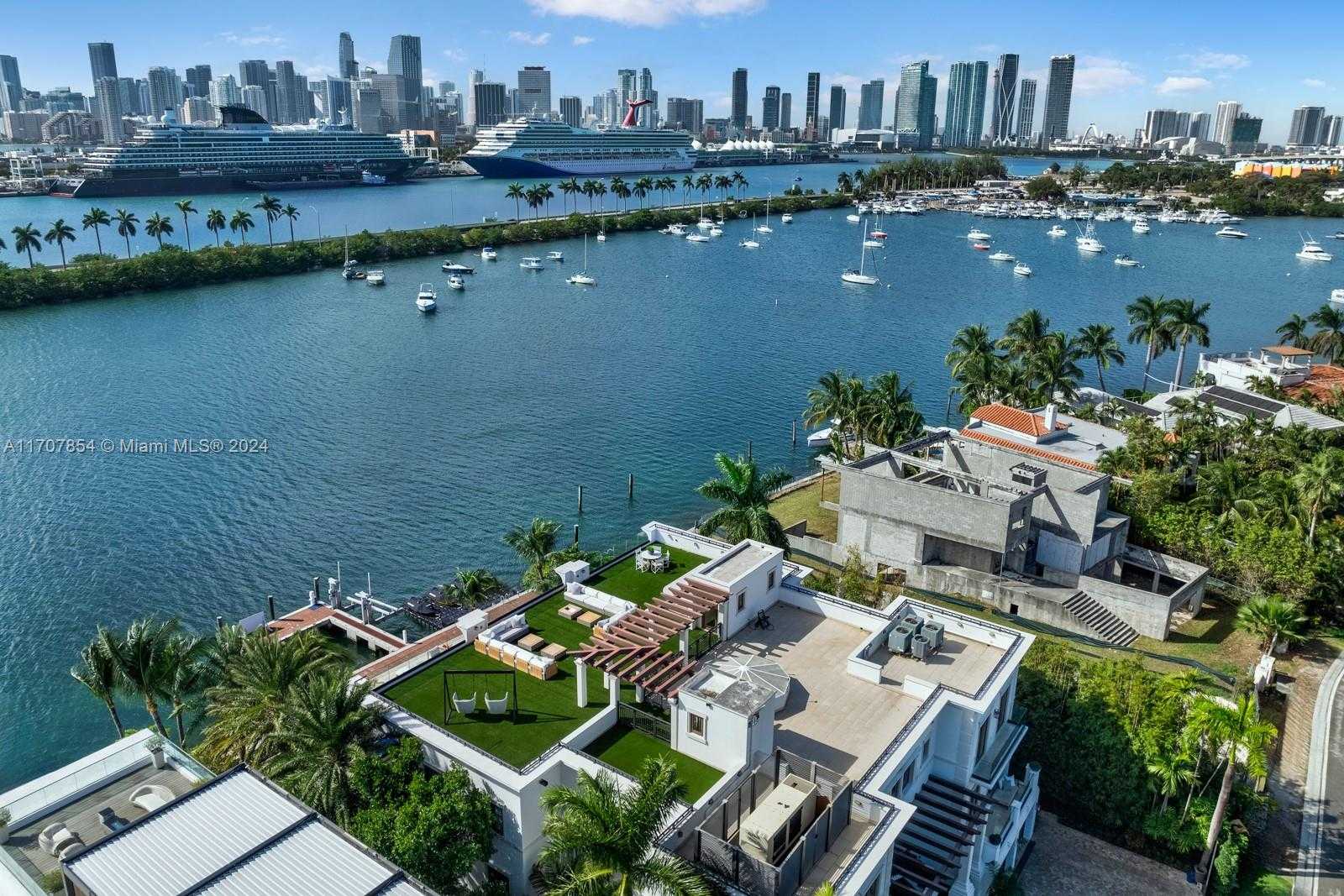 Small Image of 288 SOUTH COCONUT LN, Miami Beach Number 44