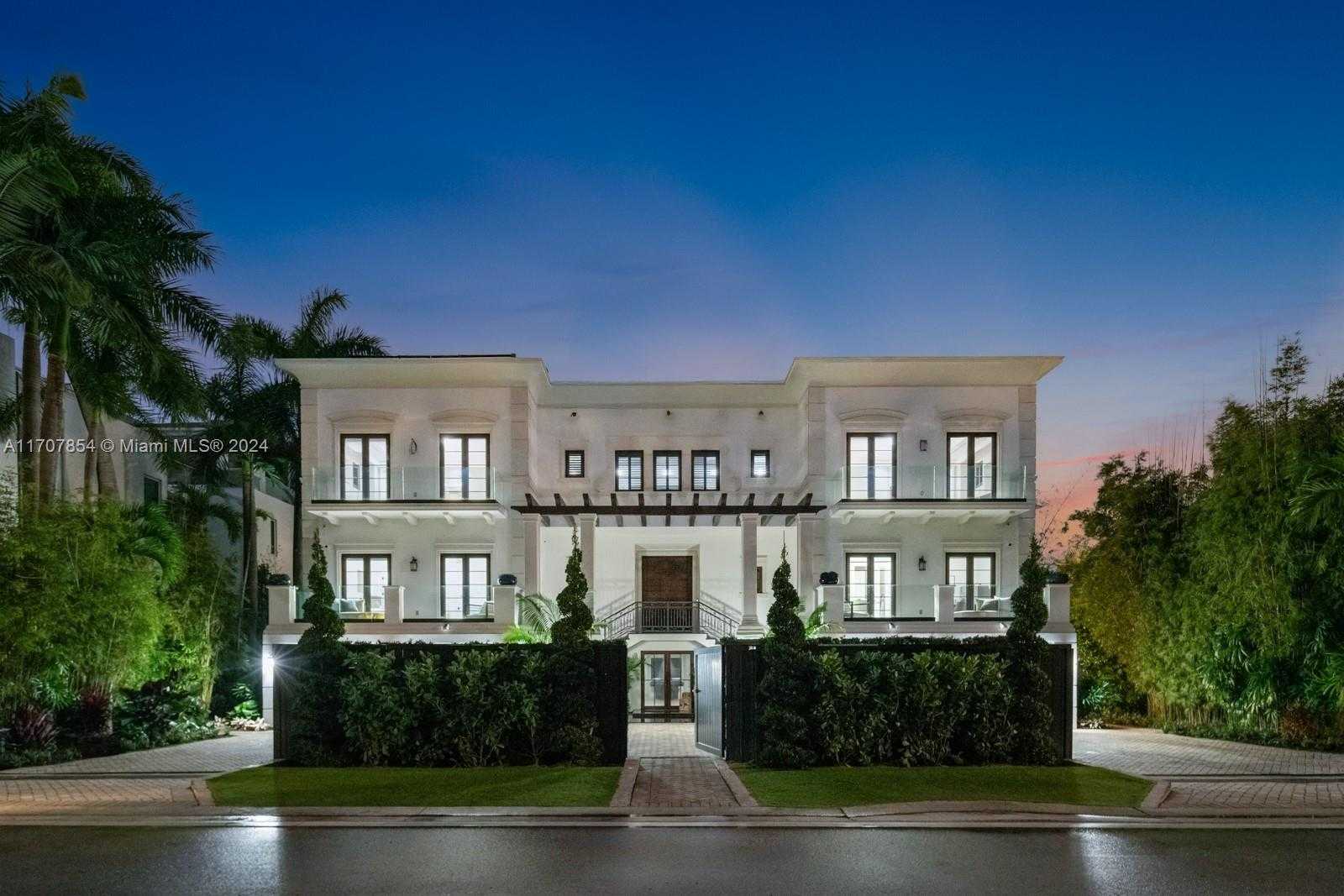 Small Image of 288 SOUTH COCONUT LN, Miami Beach Number 47