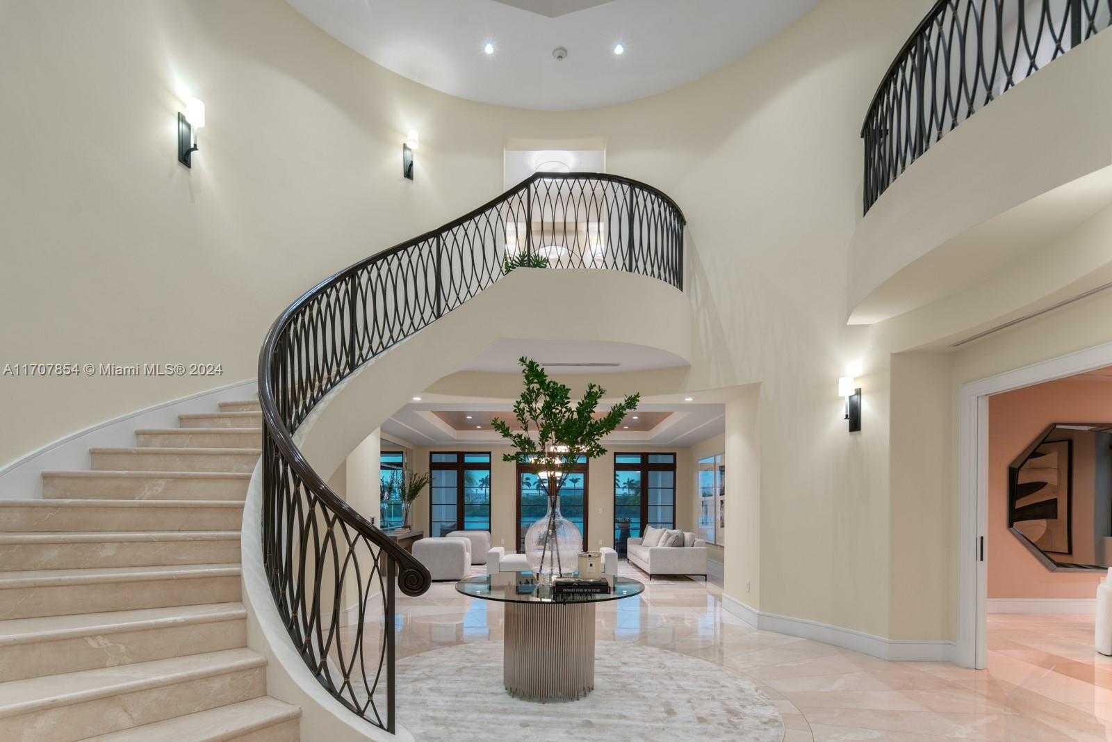 Small Image of 288 SOUTH COCONUT LN, Miami Beach Number 49