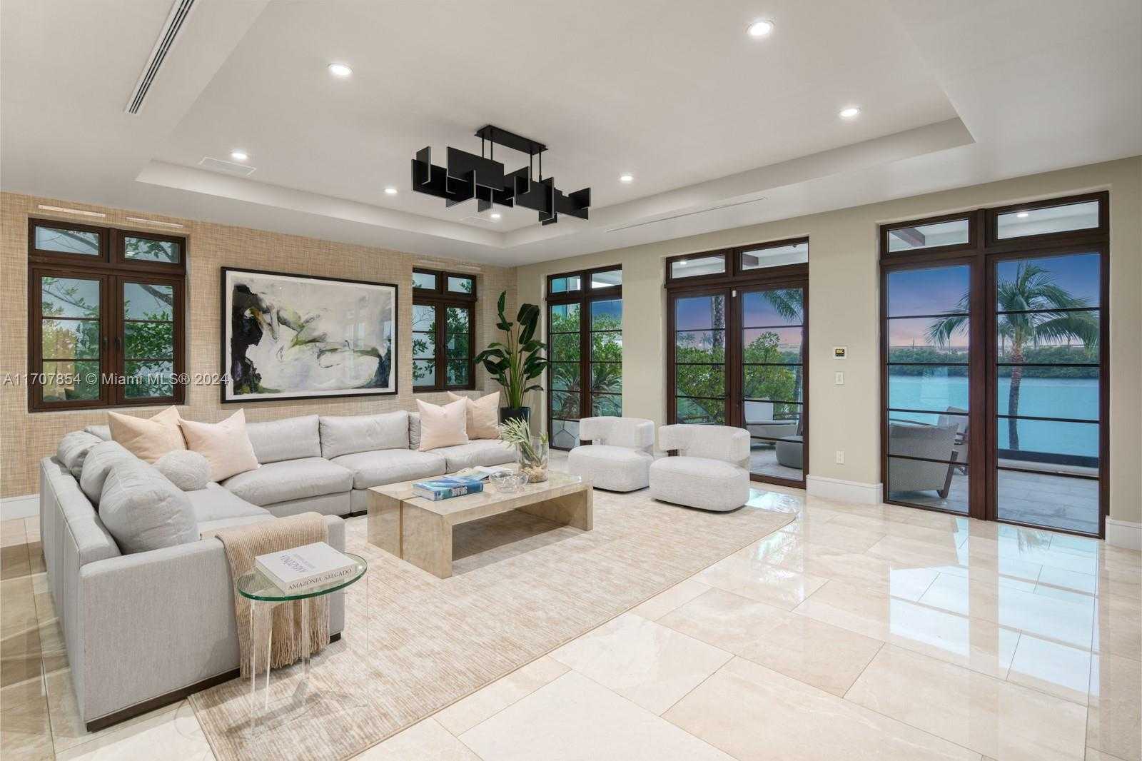 Small Image of 288 SOUTH COCONUT LN, Miami Beach Number 50