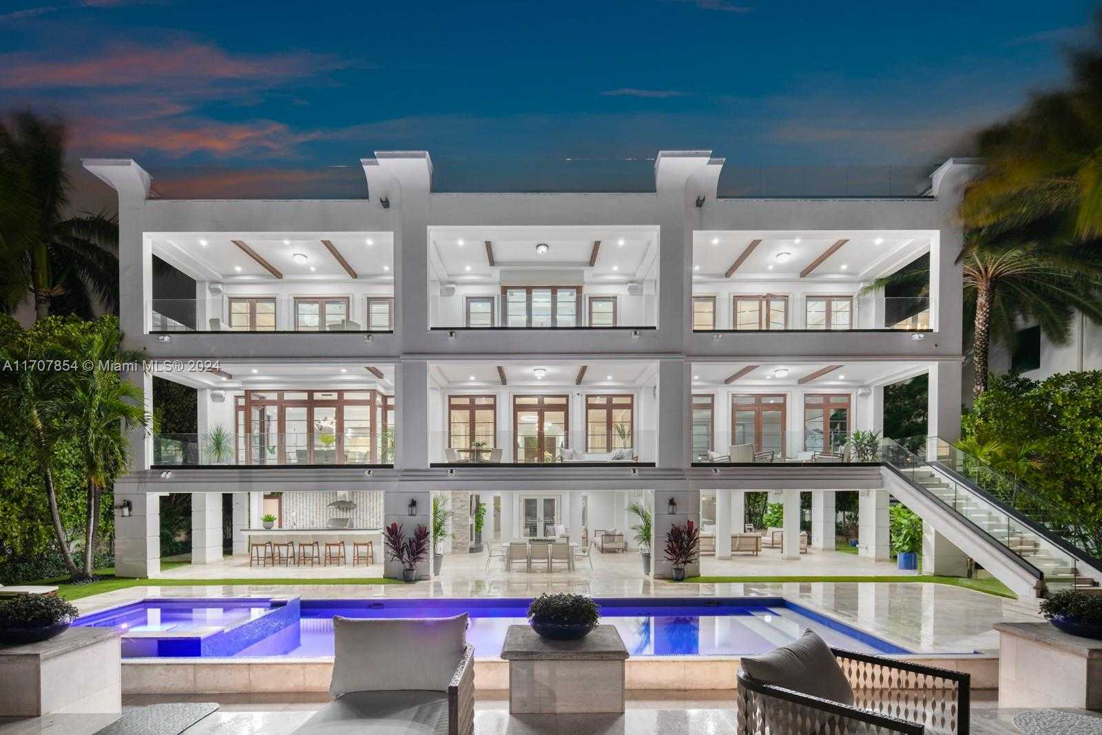 Small Image of 288 SOUTH COCONUT LN, Miami Beach Number 55