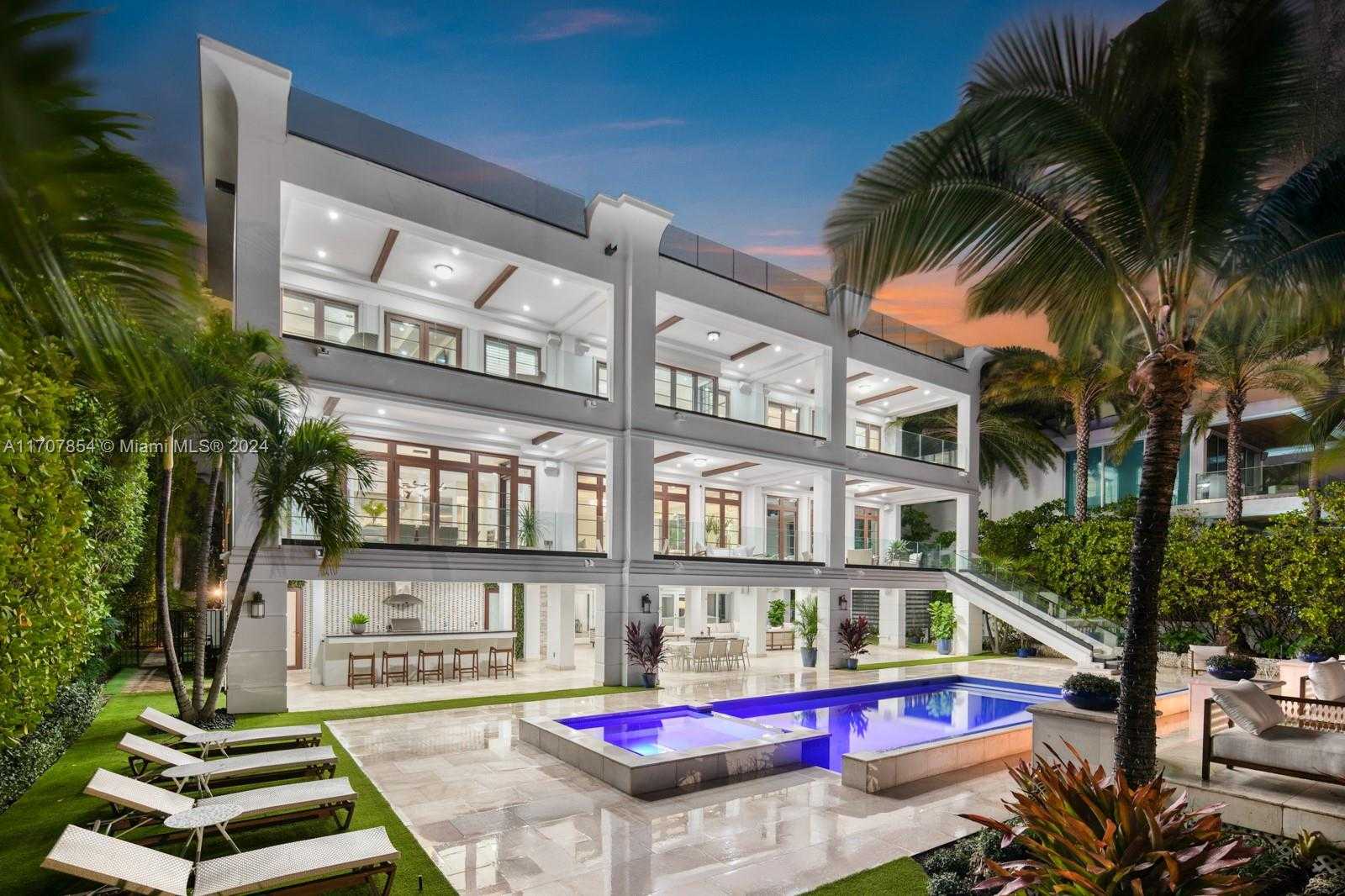 Small Image of 288 SOUTH COCONUT LN, Miami Beach Number 56