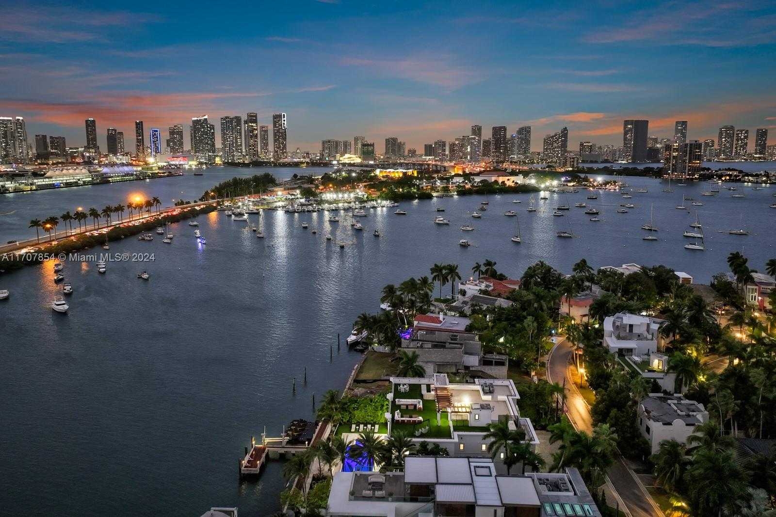 Small Image of 288 SOUTH COCONUT LN, Miami Beach Number 64
