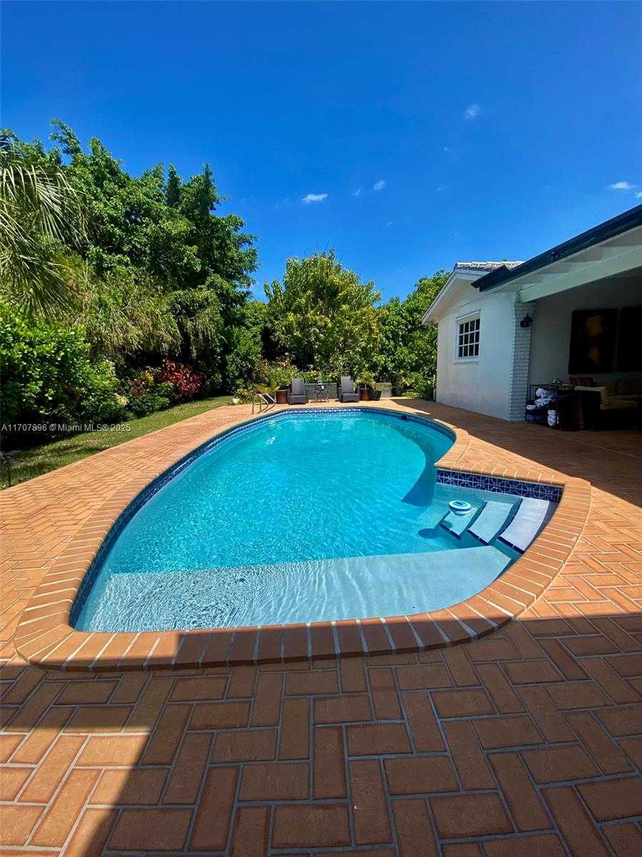 Small Image of 7521 SOUTH WEST 165TH TER, Palmetto Bay Number 21