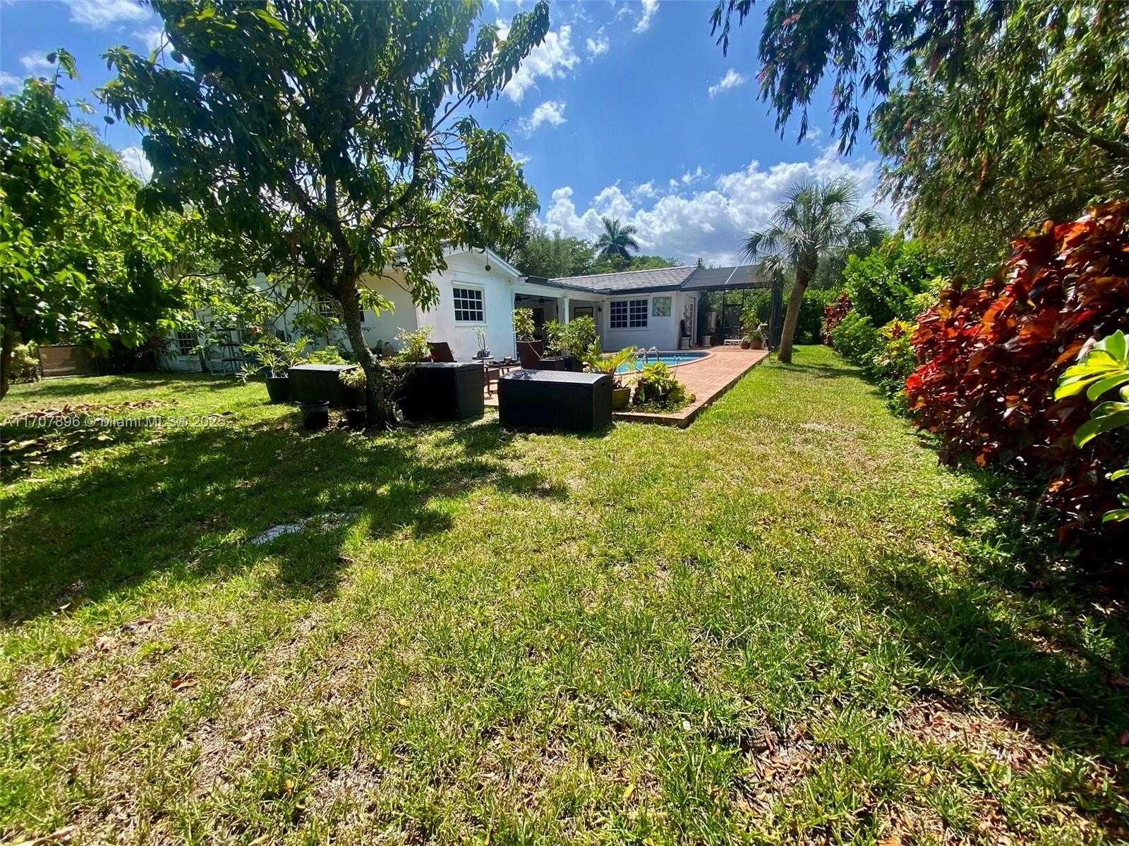 Small Image of 7521 SOUTH WEST 165TH TER, Palmetto Bay Number 23