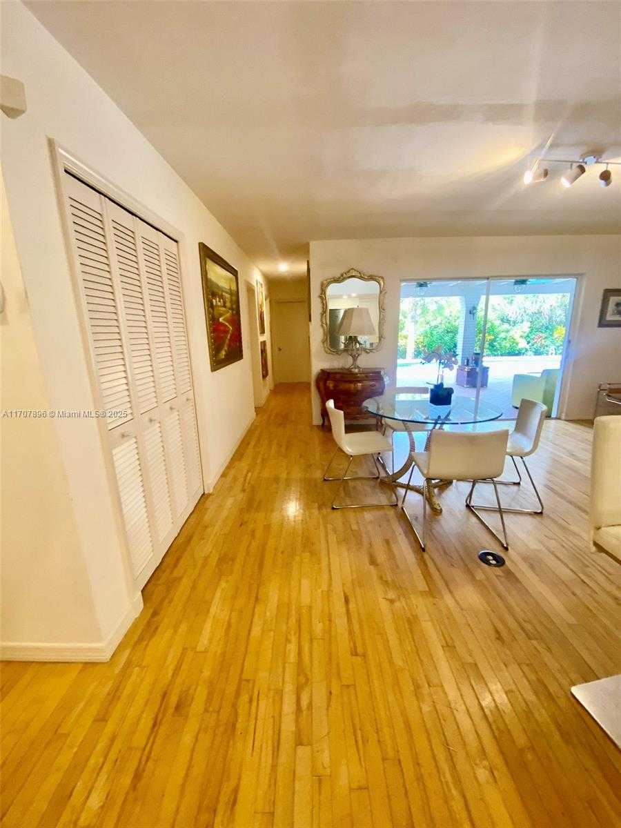 Small Image of 7521 SOUTH WEST 165TH TER, Palmetto Bay Number 30