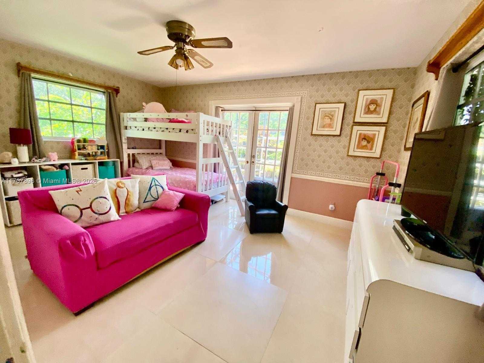 Small Image of 7521 SOUTH WEST 165TH TER, Palmetto Bay Number 7