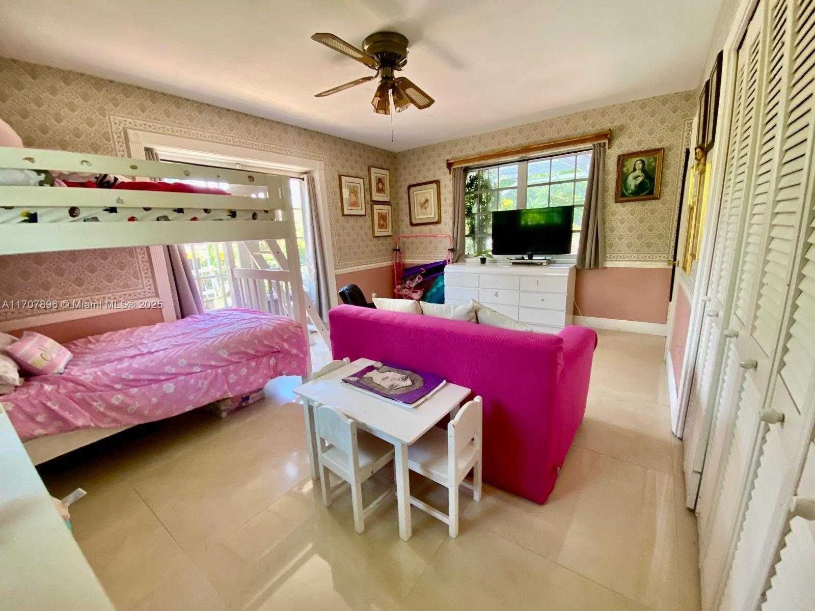 Small Image of 7521 SOUTH WEST 165TH TER, Palmetto Bay Number 8