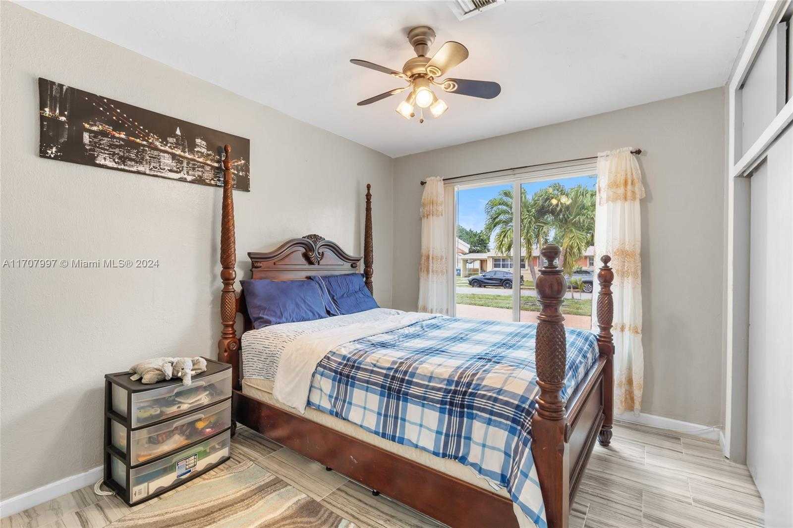 Small Image of 1440 NORTH WEST 179TH TER, Miami Gardens Number 14