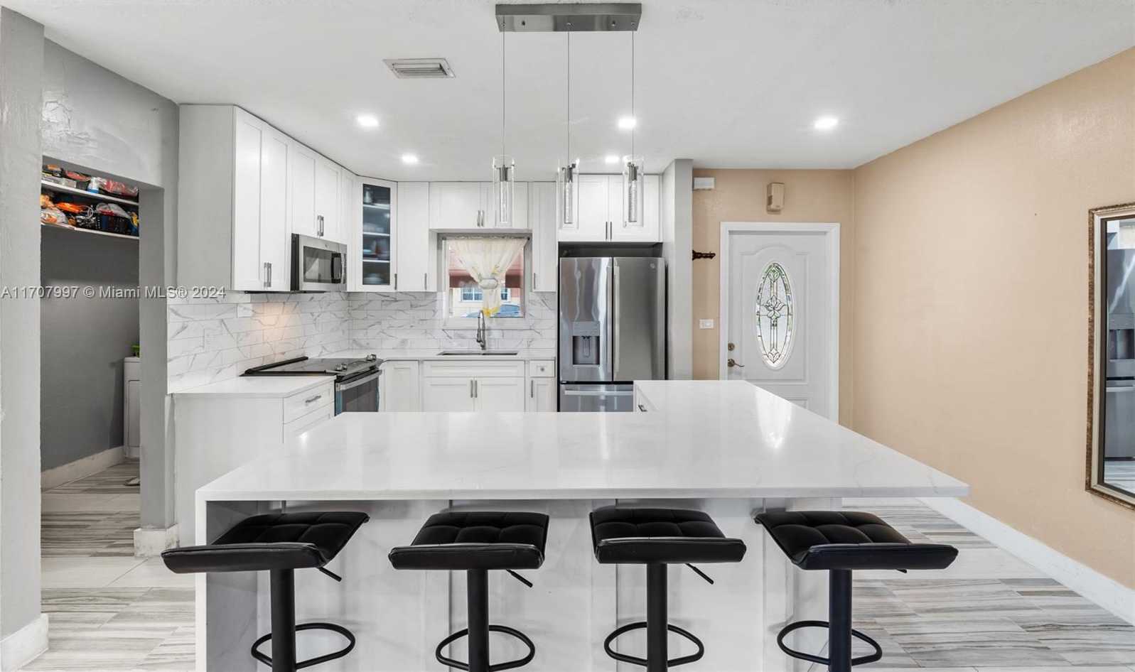Small Image of 1440 NORTH WEST 179TH TER, Miami Gardens Number 4