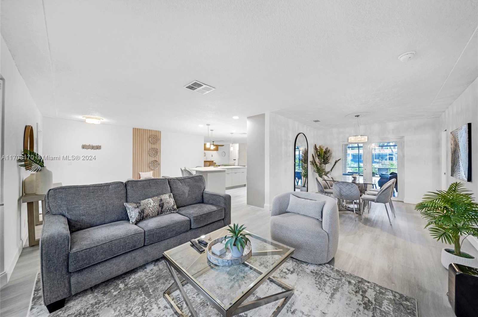 Small Image of 2031 SOUTH WEST 22ND AVE, Fort Lauderdale Number 16