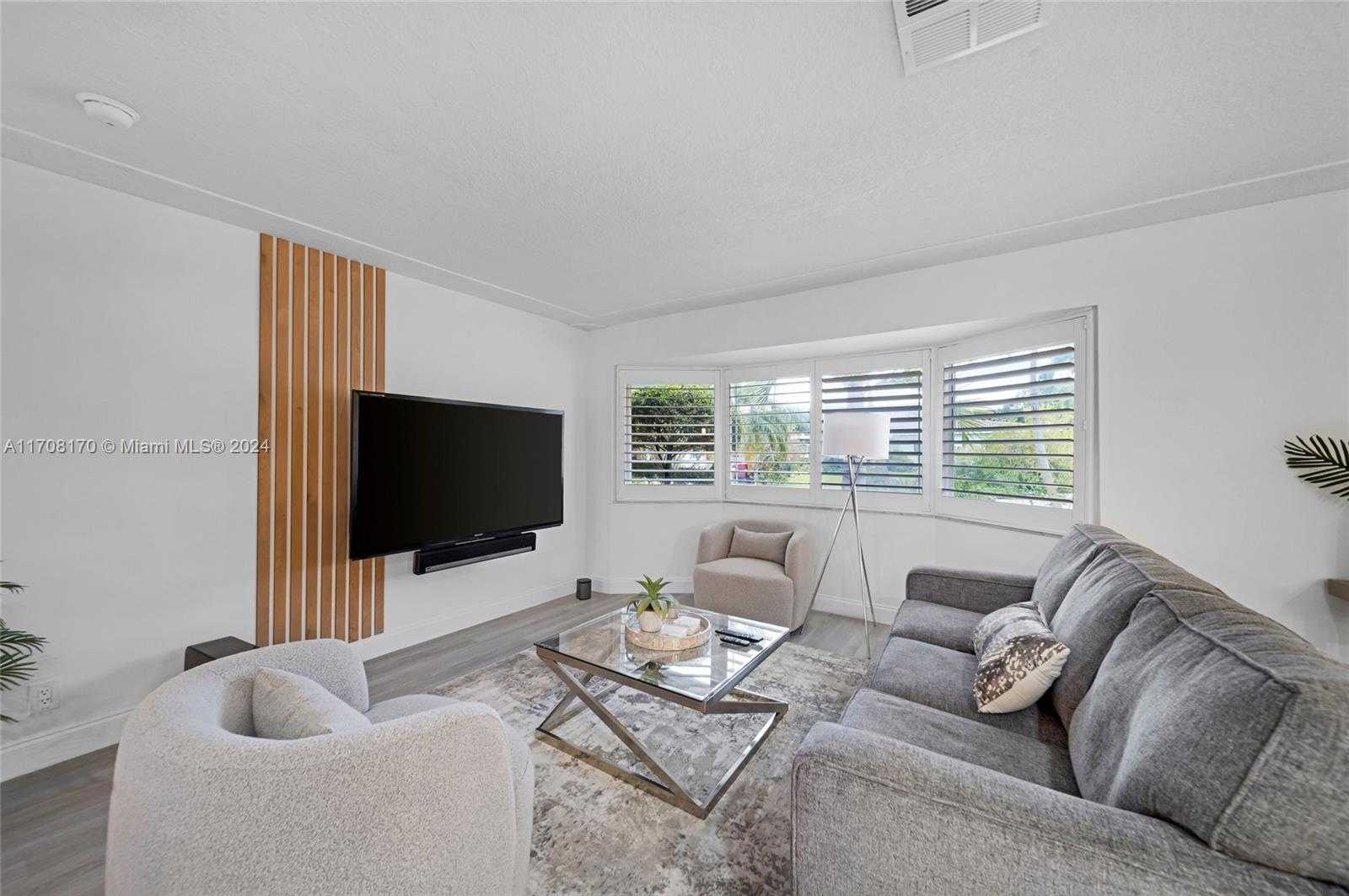 Small Image of 2031 SOUTH WEST 22ND AVE, Fort Lauderdale Number 17