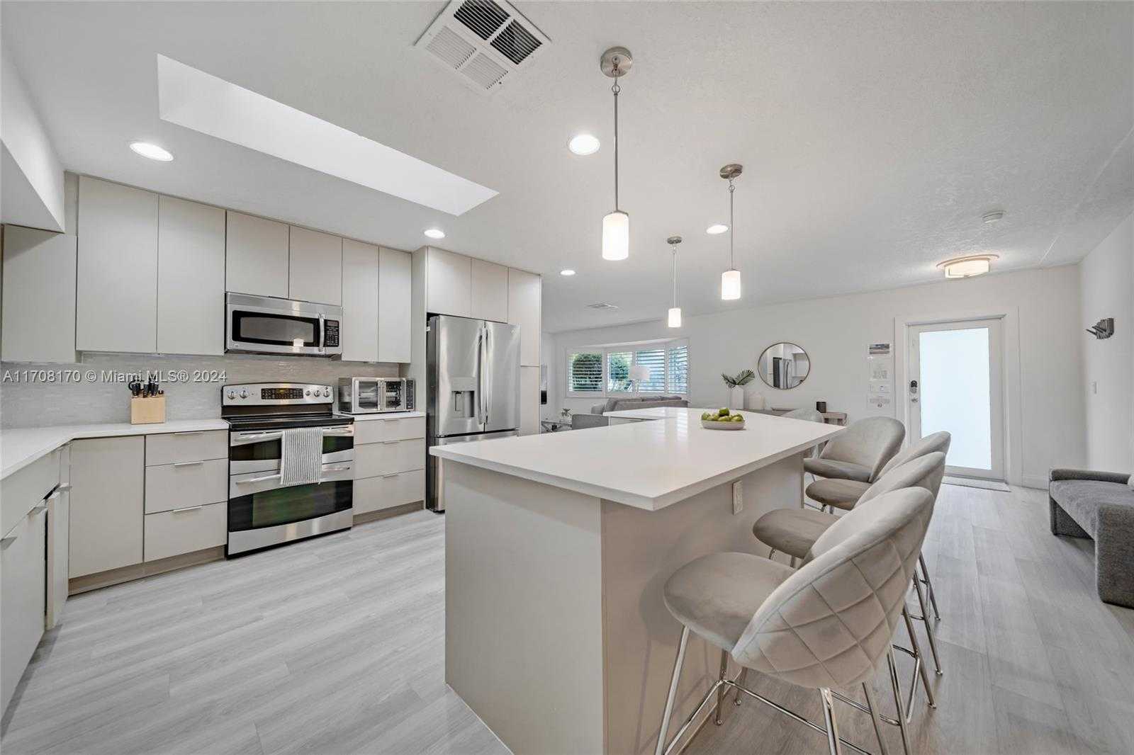 Small Image of 2031 SOUTH WEST 22ND AVE, Fort Lauderdale Number 2