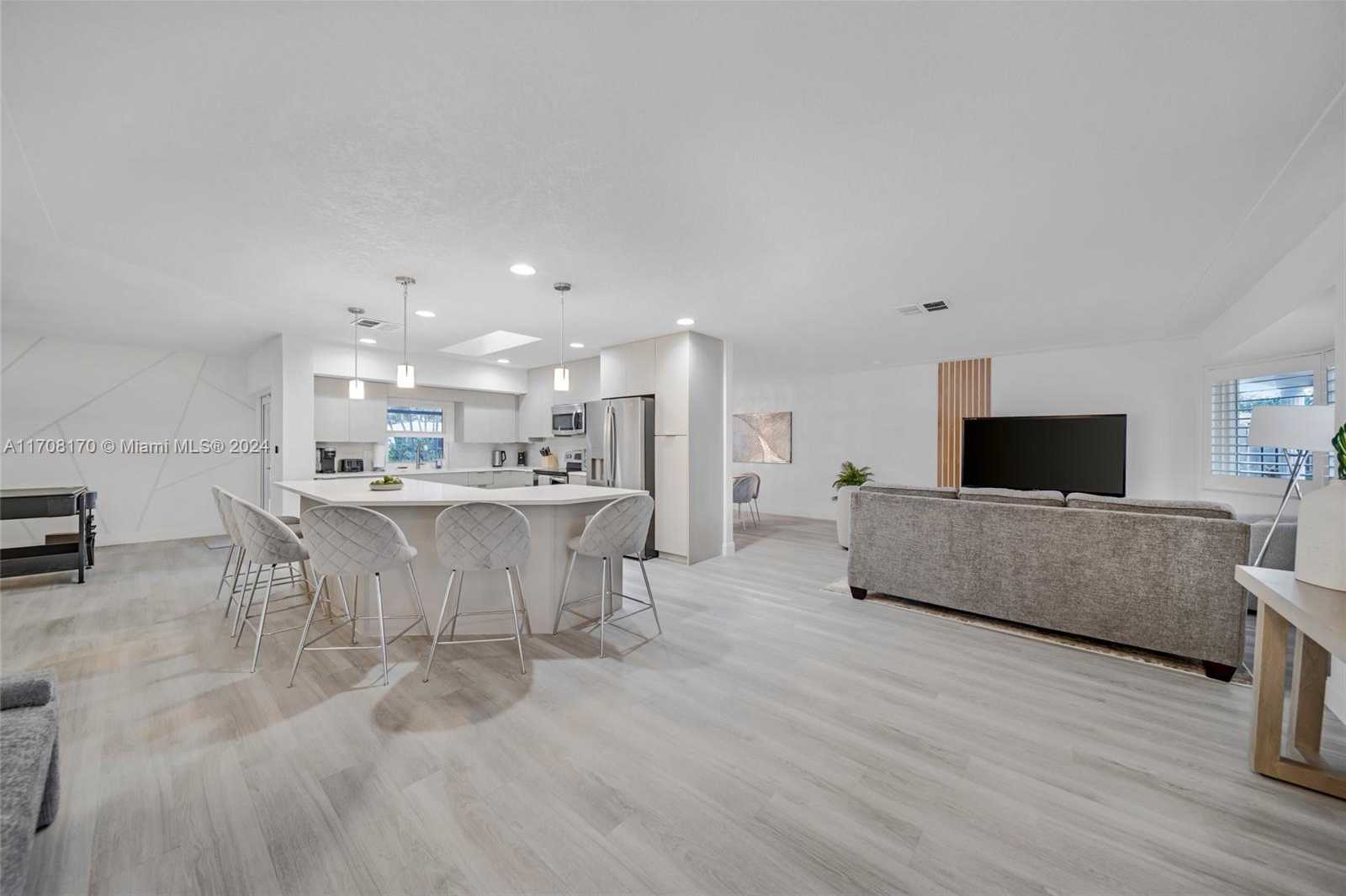 Small Image of 2031 SOUTH WEST 22ND AVE, Fort Lauderdale Number 5