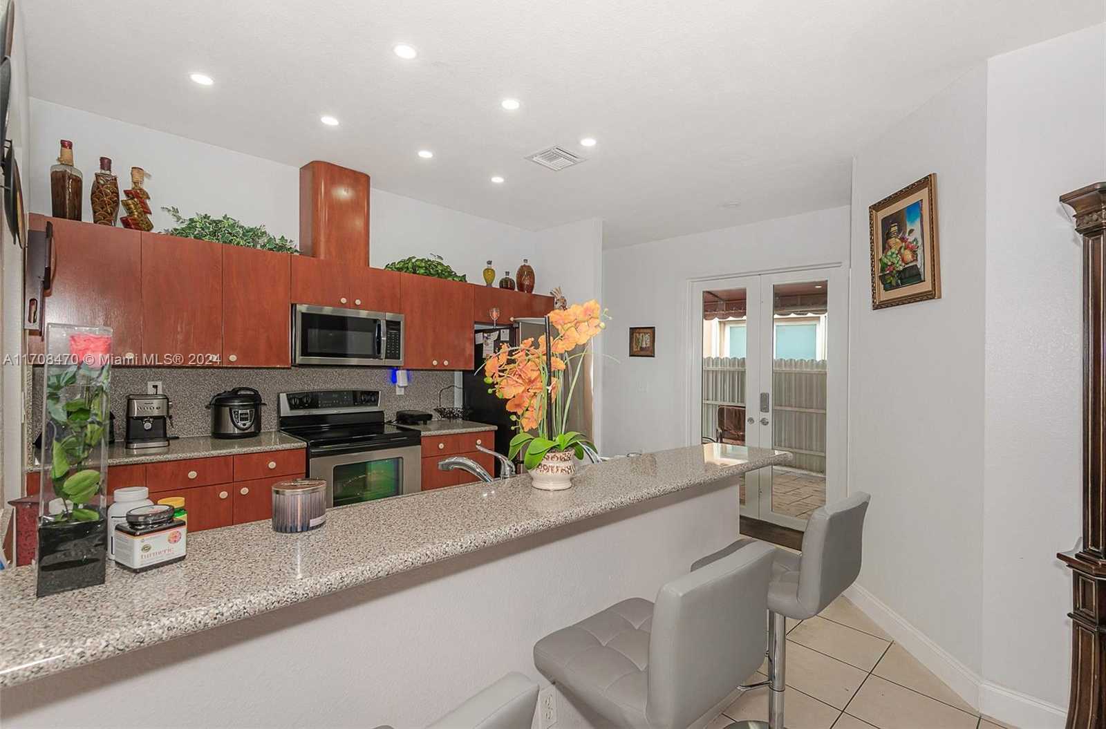 Small Image of 15226 SW 21 Ln, Miami, FL 33185, USA Number 11