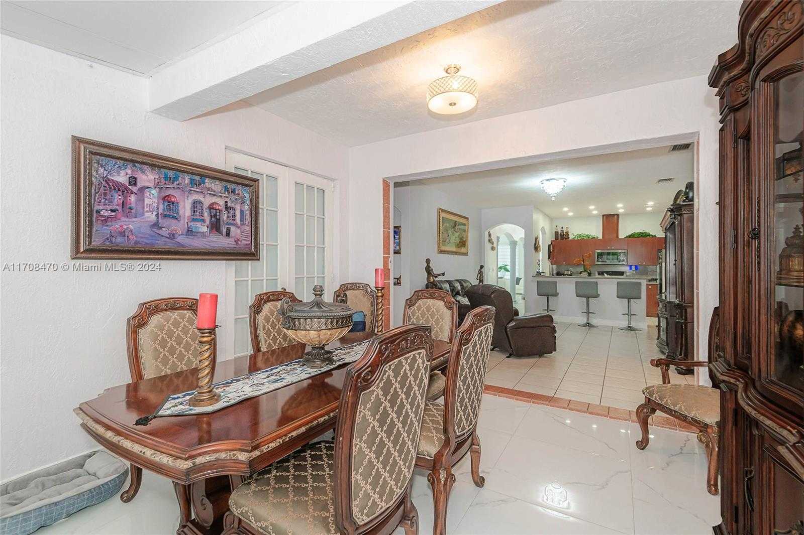 Small Image of 15226 SW 21 Ln, Miami, FL 33185, USA Number 18