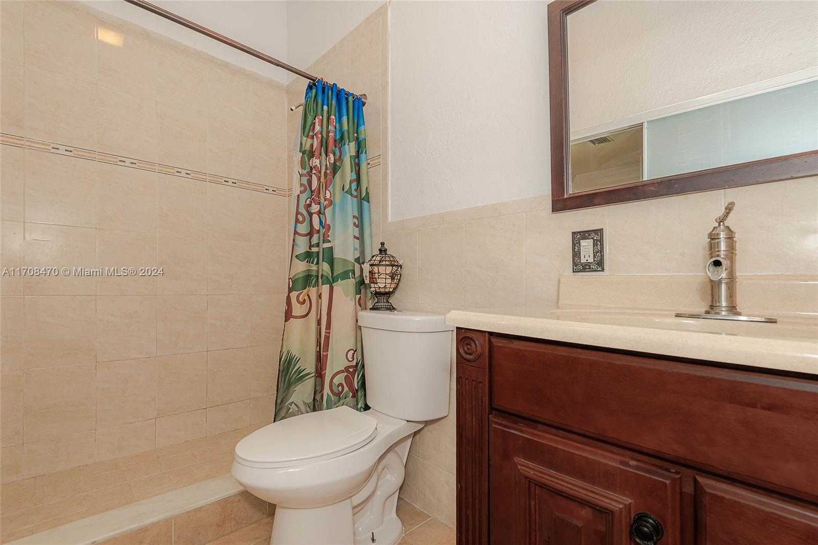 Small Image of 15226 SW 21 Ln, Miami, FL 33185, USA Number 26