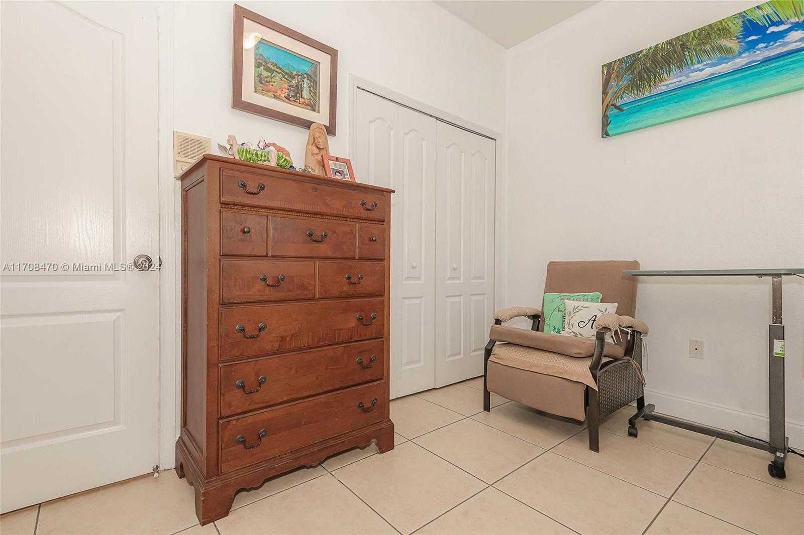 Small Image of 15226 SW 21 Ln, Miami, FL 33185, USA Number 31