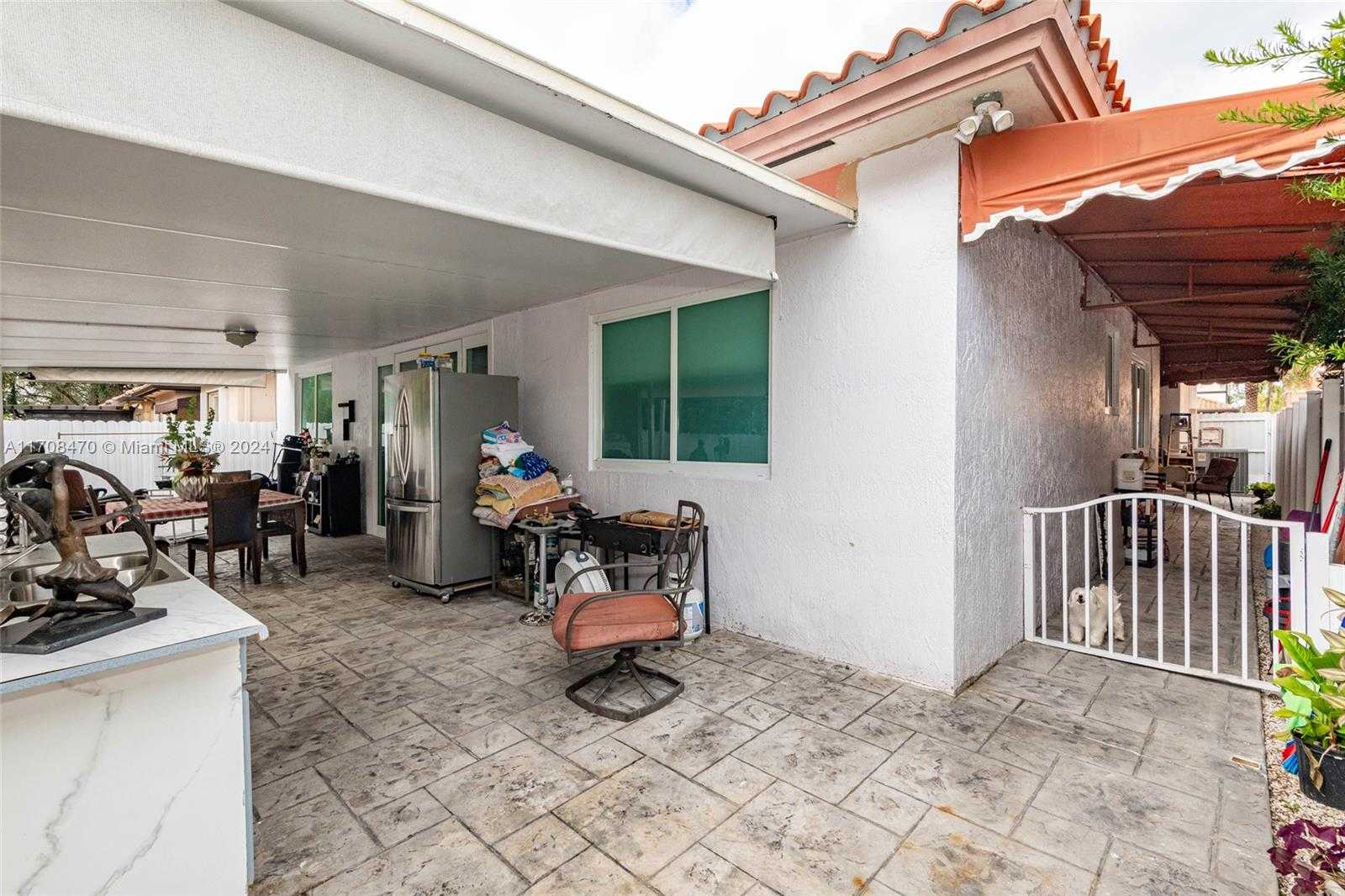 Small Image of 15226 SW 21 Ln, Miami, FL 33185, USA Number 37