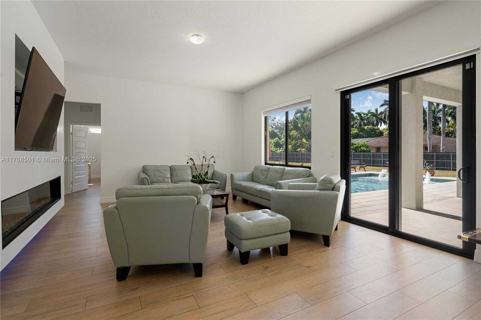 Small Image of 17300 SOUTH WEST 296TH ST, Homestead Number 17