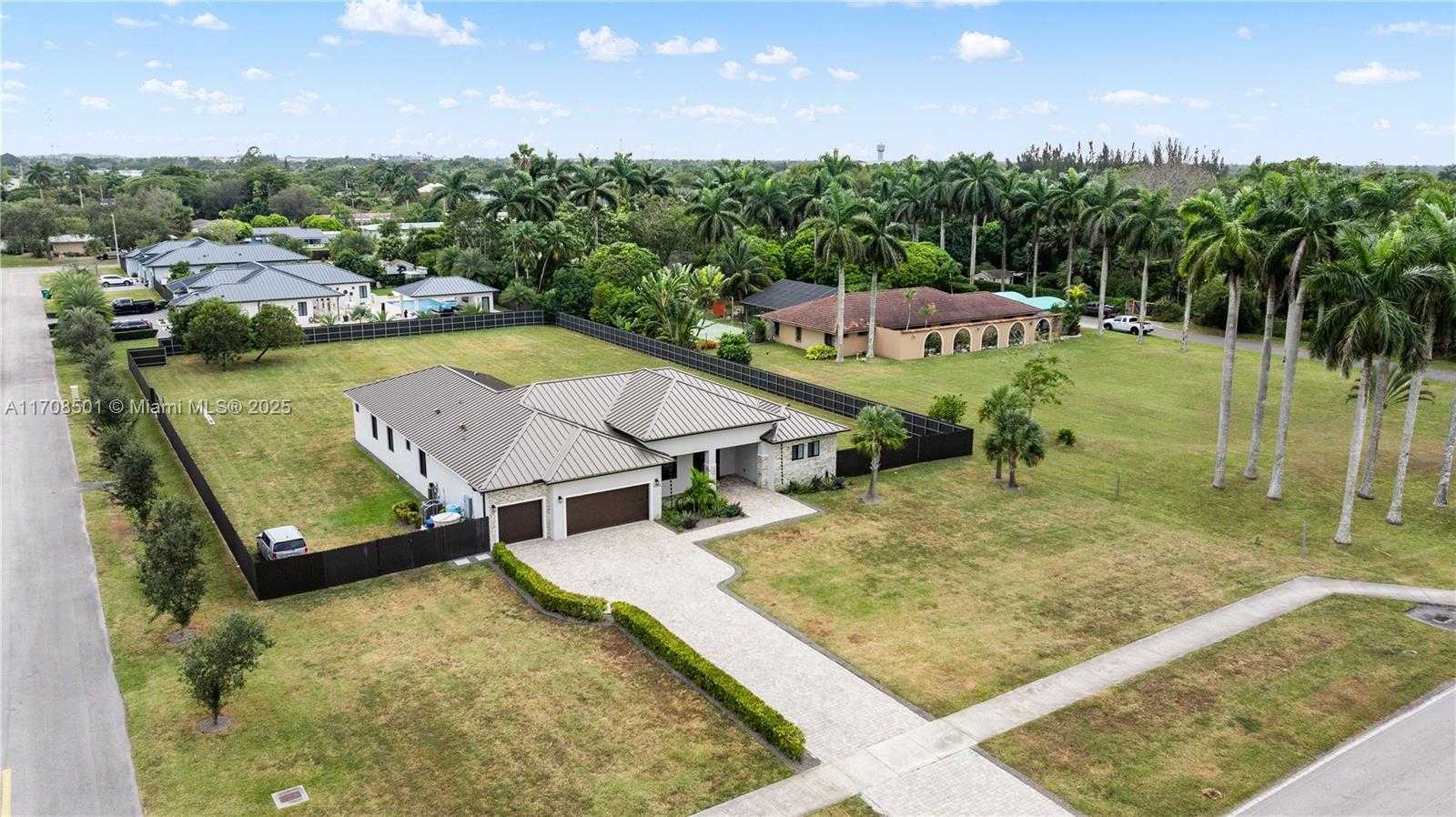 Small Image of 17300 SOUTH WEST 296TH ST, Homestead Number 38