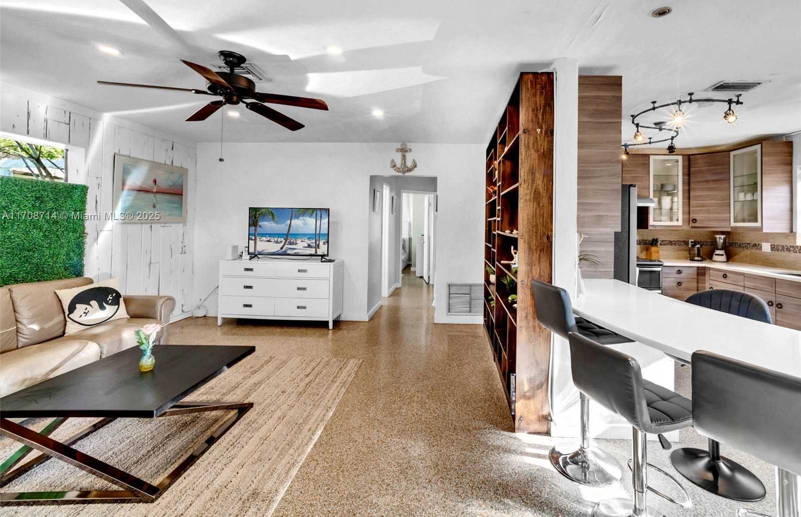 Small Image of 1507 GARFIELD ST, Hollywood Number 10