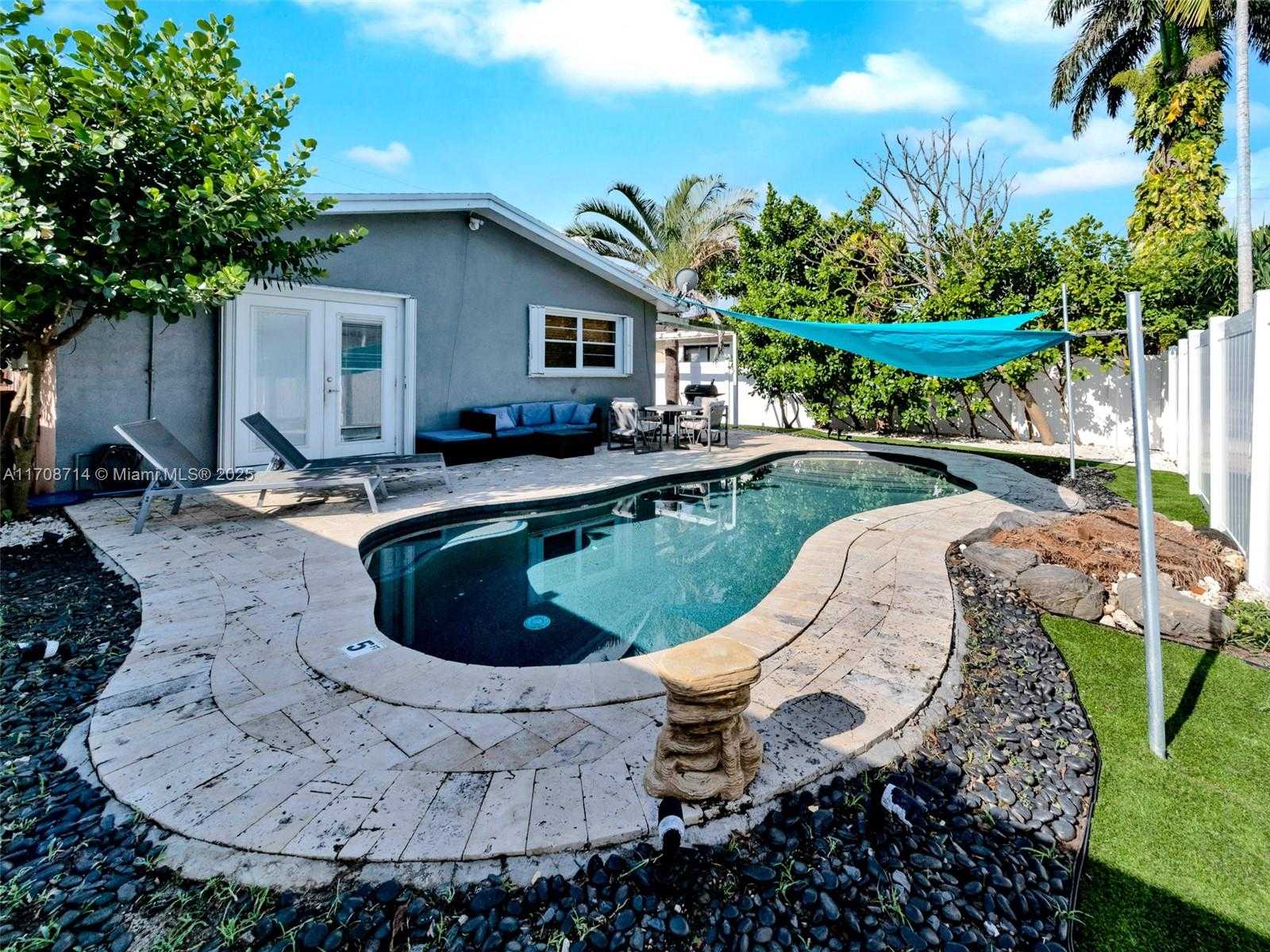 Small Image of 1507 GARFIELD ST, Hollywood Number 2