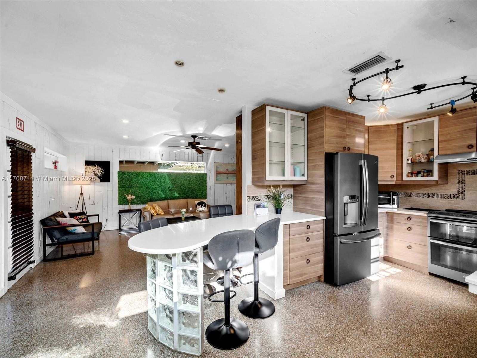 Small Image of 1507 GARFIELD ST, Hollywood Number 3