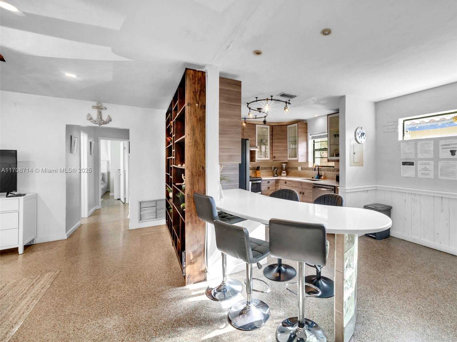 Small Image of 1507 GARFIELD ST, Hollywood Number 4