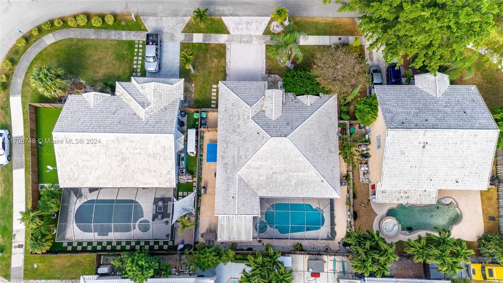Small Image of 9420 SOUTH WEST 212TH TER, Cutler Bay Number 11