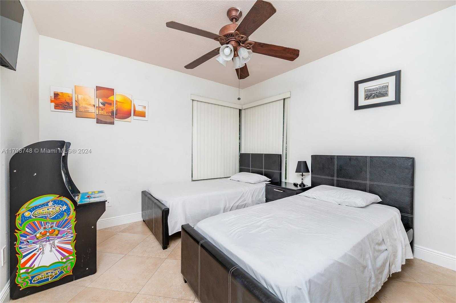 Small Image of 9420 SOUTH WEST 212TH TER, Cutler Bay Number 28