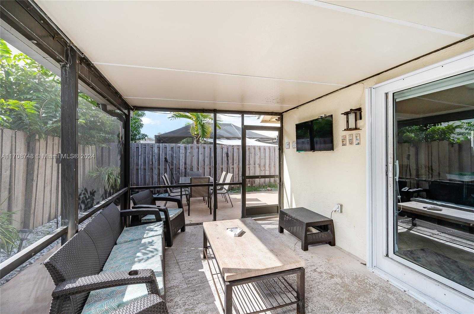Small Image of 9420 SOUTH WEST 212TH TER, Cutler Bay Number 40
