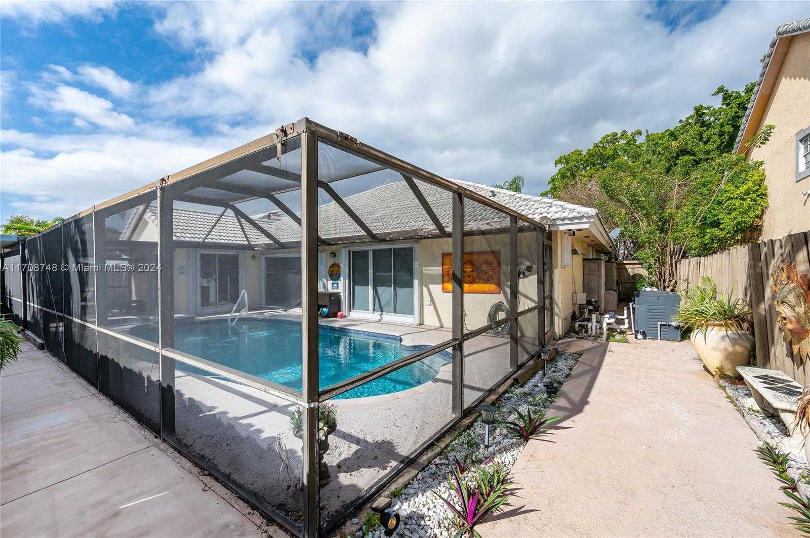 Small Image of 9420 SOUTH WEST 212TH TER, Cutler Bay Number 9