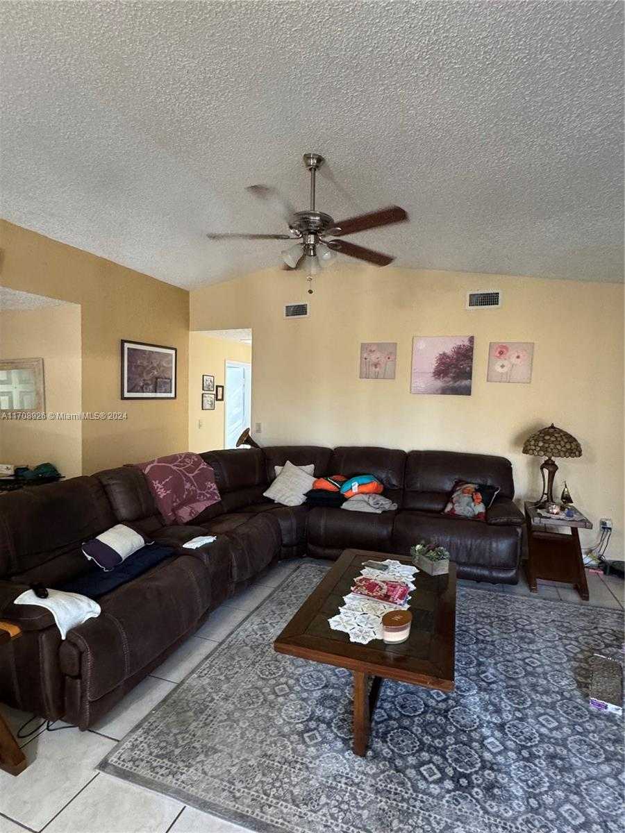 Small Image of 13753 SW 282nd Terrace, Homestead, FL 33033, USA Number 10