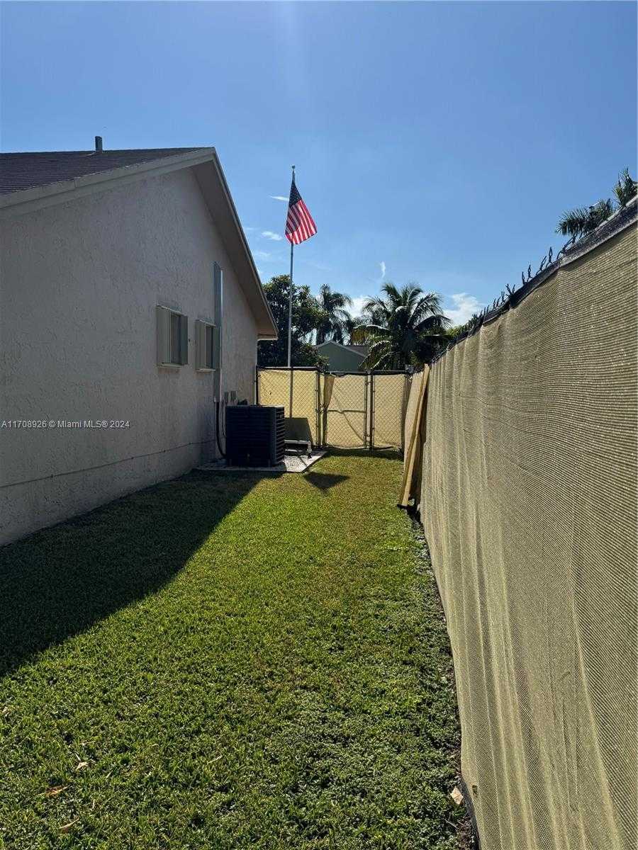 Small Image of 13753 SW 282nd Terrace, Homestead, FL 33033, USA Number 25
