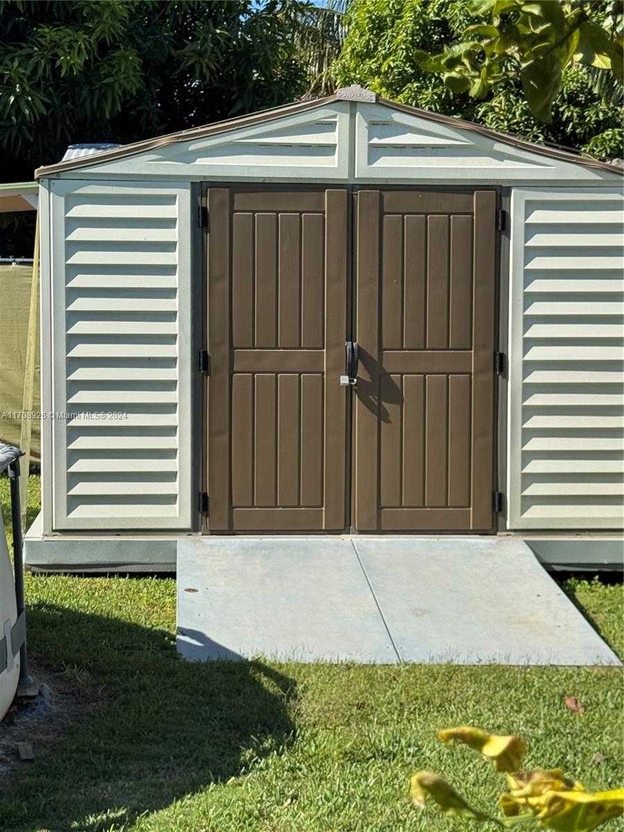 Small Image of 13753 SW 282nd Terrace, Homestead, FL 33033, USA Number 26