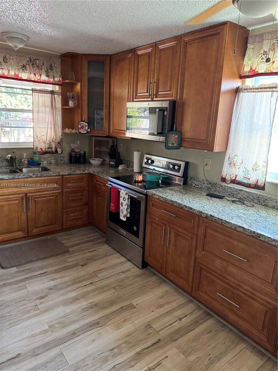 Small Image of 13753 SW 282nd Terrace, Homestead, FL 33033, USA Number 8