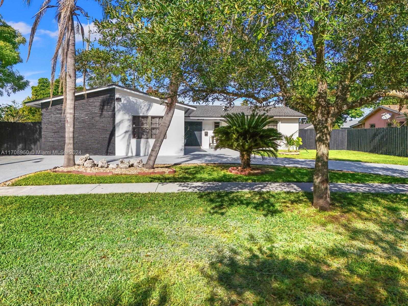 Small Image of 18745 SOUTH WEST 99TH RD, Cutler Bay Number 4