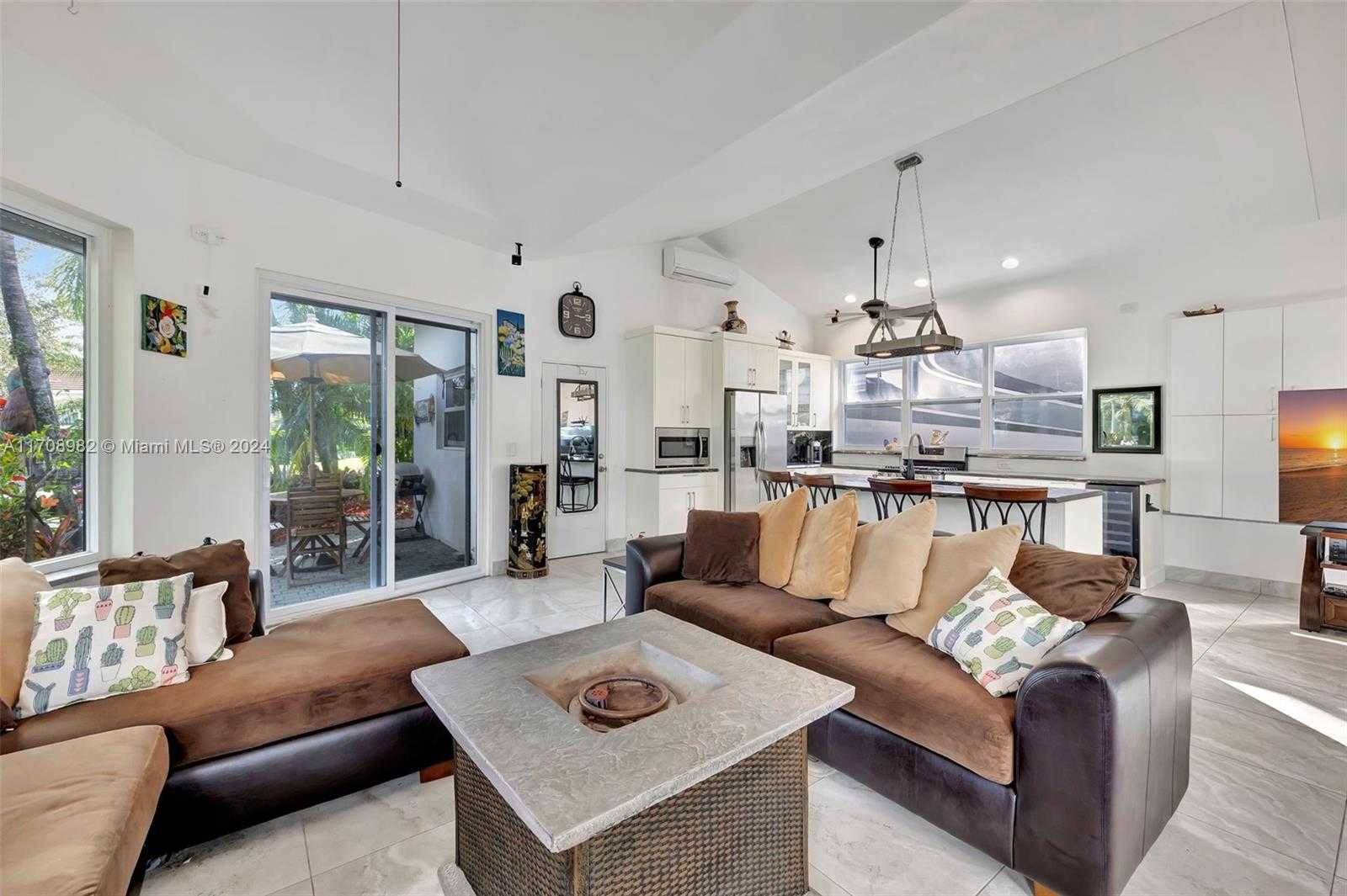 Small Image of 536 NORTH CORTEZ DR, Margate Number 10